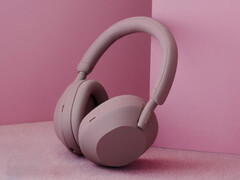 WH-1000XM5, Eylül 2024'te benzer bir pembe yenileme aldı.