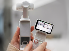 Insta360 Luna Ultra, dokunmatik ekranlı çıkarılabilir bir uzaktan kumandaya sahiptir.