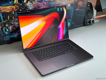 Thunderbolt 5 özellikli MacBook Pro 16 M5