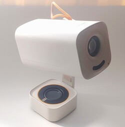 Yaber T1 Pro, otomatik görüntü ayarına sahip, kullanımı kolay bir projektördür. (Resim kaynağı: Notebookcheck)