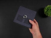Oyun performans karşılaştırmaları için SteamOS üzerinde çalışan AMD Ryzen AI Max+ 395 Strix Halo mini PC