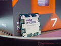 AMD Raphael (Zen 4, Ryzen 7000) R7 7800X3D Notebook Processor