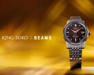 King Seiko x Beams SDKA025 saat, stilize edilmiş sarı-turuncu bir arka plana karşı resmedilmiştir. (Resim kaynağı: PR Times JP)