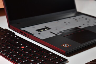 Lenovo ThinkPad P16s Gen 4 AMD klavye çıkarılmış halde