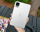 Pad Ultra ince ve hafif bir tasarıma sahiptir. Görselde: tabletin arkası.