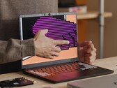 Framework Laptop 13 Pro, özel tasarım dokunmaya duyarlı bir ekrana sahiptir.