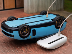 Bazıları Ferrari Luce'nin Apple Magic Mouse'a benzediğini söylüyor.