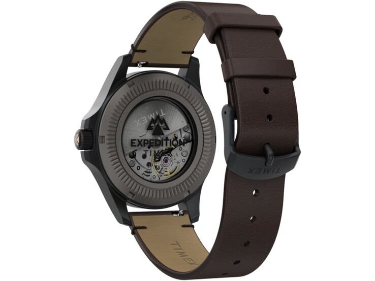 Timex Expedition Field Post Titanium saatinin arka görünümü; şeffaf arka kapağı, otomatik mekanizması ve kahverengi deri kayışı görülüyor.