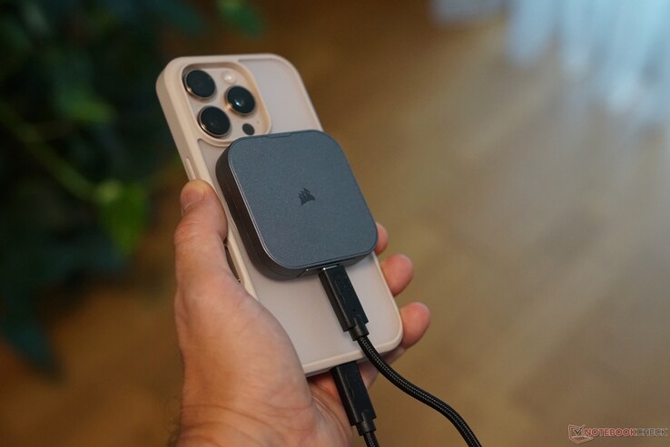 IPhone'da Corsair EX400S