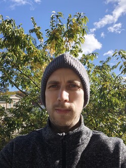 Xiaomi 17 ile bir selfie