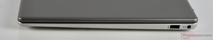 Sağ tarafta: Güç bağlantısı, USB-A (5 GBit/s)