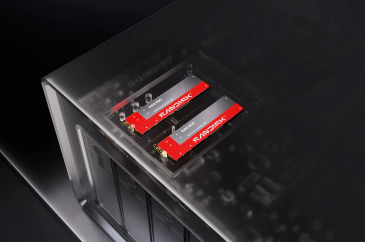 Bir NAS kasasının içine takılmış iki Sandisk NAS 800 SSD