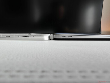 iPad Pro 11 2025 M5 ve Magic Keyboard (solda) vs. Apple MacBook Air M1 (sağda)