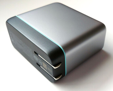 Sol, alt ve arka tarafların görünümü.