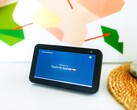 Fotoğraftaki Amazon Echo Show, yakında Apple'ın rekabetiyle karşı karşıya kalacak.