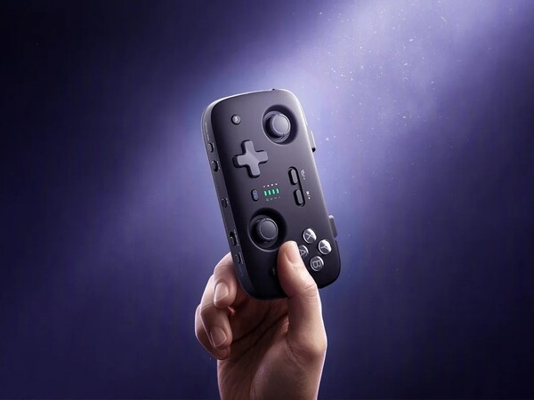 Jsaux Voidjoy Skylark S1 Pro, cebinize sığabilecek kadar kompakt bir kontrol cihazıdır.
