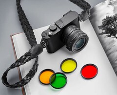 Siyah-beyaz sensörü sayesinde Leica Q3 Monochrom, renk filtreleriyle bile kullanılabilir.