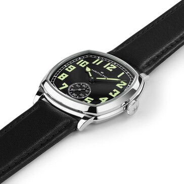 Hamilton H36129730 saat, siyah bir kadranla gelir