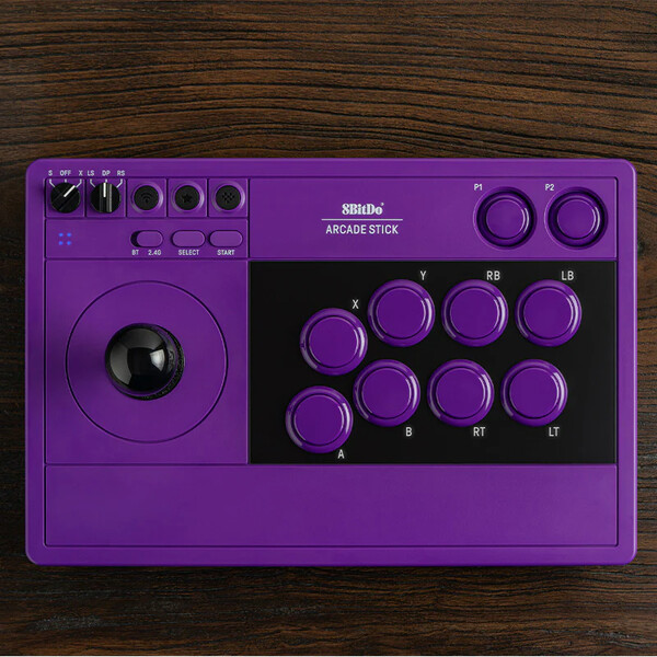 Mor renkli 8BitDo Arcade Stick, şu anda Amazon ve 8BitDo’nun web sitesinden satın alınabilir.