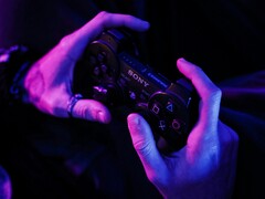 RPCS3, PS3'ün resmi DualShock 3 kumandasıyla uyumludur.