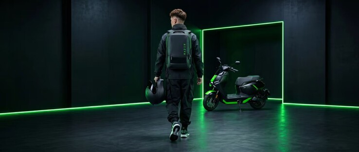 Scooter satın alırsanız ücretsiz Razer sırt çantası kazanırsınız