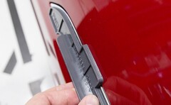 Tesla kapı kolu grubu