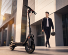 Yapay zekâ tarafından oluşturulmuş bir şehir manzarasında Ninebot Max G3 Pro