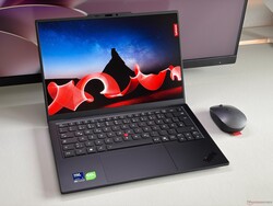 %89,9 inceleme puanı: Lenovo ThinkPad X1 Carbon 14. Nesil