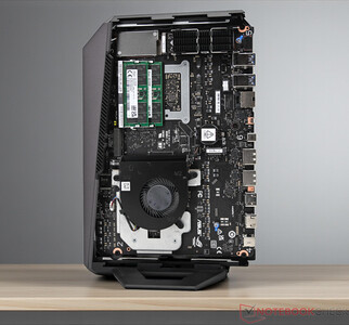 Asus ROG NUC 15 yan kapaksız