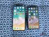 A size comparison of the iPhone XS Max and the iPhone X.