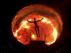 Figure, F.02 robotlarını görkemli bir şekilde uğurluyor: Birkaç insansı makine kendi kendine bir fırına atlıyor.