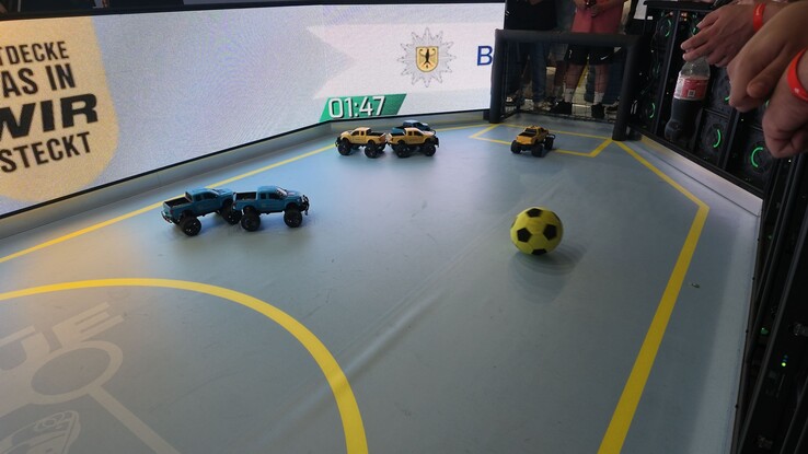 Rocket League'i "gerçek" (RC) arabalarla da oynayabilirsiniz