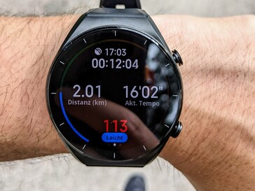 Xiaomi Watch S1'in ekranı net renklerle ikna ediyor, ancak biraz daha parlak olabilirdi.