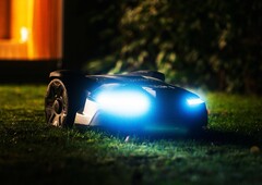 Robot çim biçme makinelerinin ABD'nin ulusal güvenliğine tehdit oluşturduğu söyleniyor.