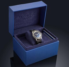 Squale Sub-37 Legend, İsviçre yapımı otomatik bir mekanizmaya sahiptir