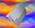 Lenovo, ThinkBook 16 Gen 9'u yalnızca gri kaplamalı olarak satmaya devam ediyor.