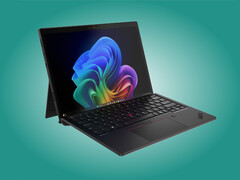 Lenovo, tüm ThinkPad X13 Detachable Gen 1 cihazlarıyla birlikte çıkarılabilir bir klavye aksesuarı sunmaktadır.