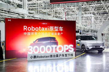 İlk seri üretim Xpeng GX robotaxi üretim hattından çıktı