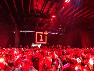 Londra’da düzenlenen OnePlus 7T Pro tanıtım etkinliğinde.