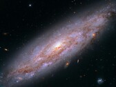 NGC 3972 galaksisini gösteren bir görüntü.