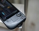 Valve Steam Deck 2, tıpkı burada gösterilen Steam Deck gibi eskiyen AMD grafik teknolojisiyle gelebilir.