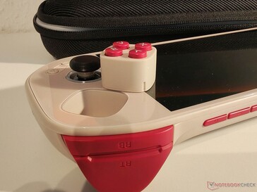 Eylem düğmeleri ve yön pedi değiştirilebilir