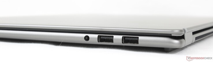 Sağ: 3,5 mm kulaklık, 2x USB-A 3.2 Gen. 1