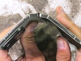JerryRigEverything dayanıklılık testinde ortaya çıktığı üzere, Google Foldables'ın dördüncü nesli bile hâlâ ciddi yapısal zayıflıklara sahiptir.