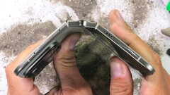 JerryRigEverything dayanıklılık testinde ortaya çıktığı üzere, Google Foldables'ın dördüncü nesli bile hâlâ ciddi yapısal zayıflıklara sahiptir.