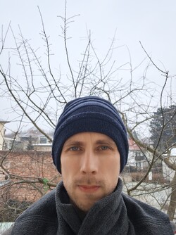 Otomatik odaklama dahil 50 MPix ön kamera ile selfie 