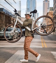 Velotric Tempo batarya ile birlikte 39 lb (17,7 kg) ağırlığındadır 