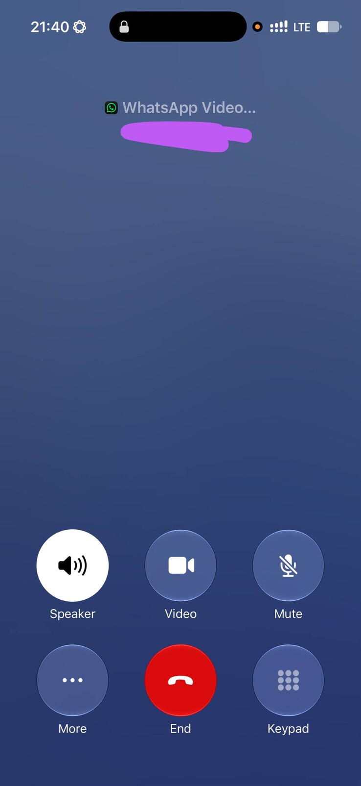 İPhone'lardaki WhatsApp Arama arayüzü, Apple'ın kendi hücresel ekranını kullanır