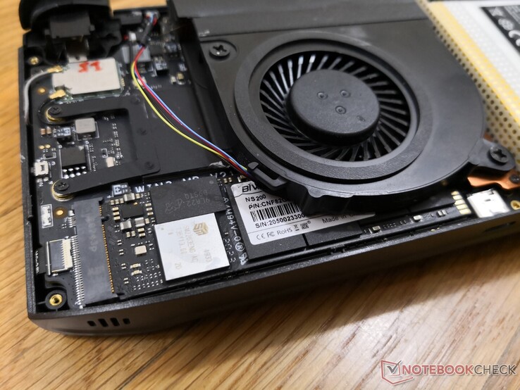 The M.2 PCIe 4.0 x4 2280 SSD can be upgraded after removing the fan. GPD says the device supports single-side M.2 drives only