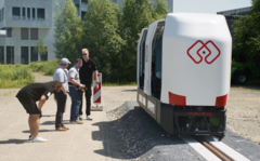 20 metrelik test pistinde Monocab kampüs servisi